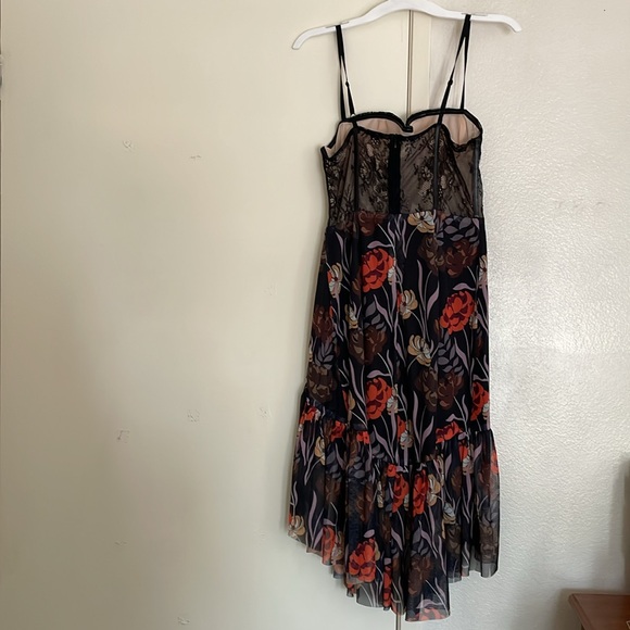 Dress - Picture 4 of 12